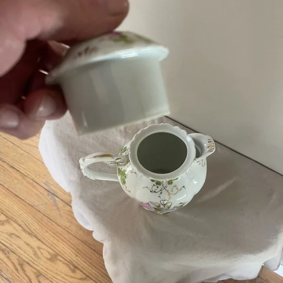 Dresden Germany Antique Porcelain Teapot Coffee Chocolate Pot Pitcher Roses Gold - Picture 16 of 16